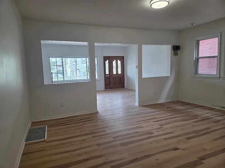 118 Regent St #118 — Photo 4
