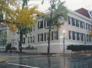 1305 Potomac St NW APT 204, Washington, DC 20007
