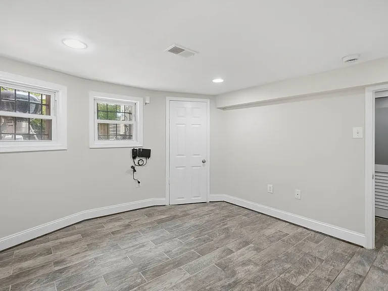 214 Rhode Island Ave NW — Photo 14