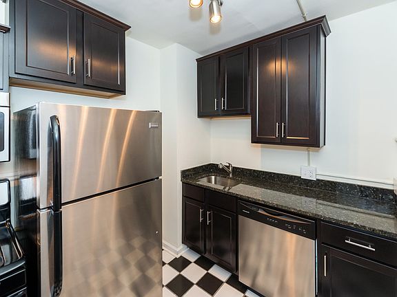 4th image of 3408 Park Ave APT 4