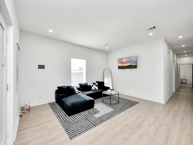9732 Tuffly St #B — Photo 5