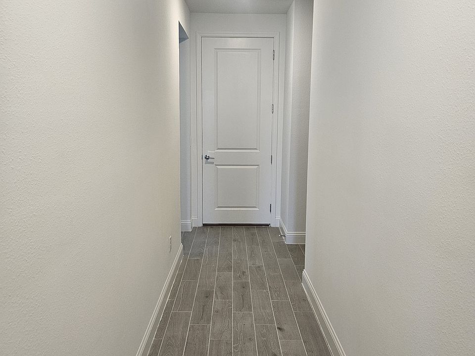 1st image of 61 Hogan Court St