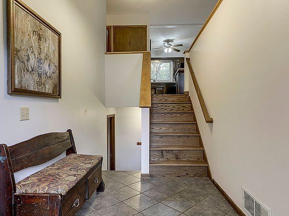 3rd image of 2489 Brookview Dr E
