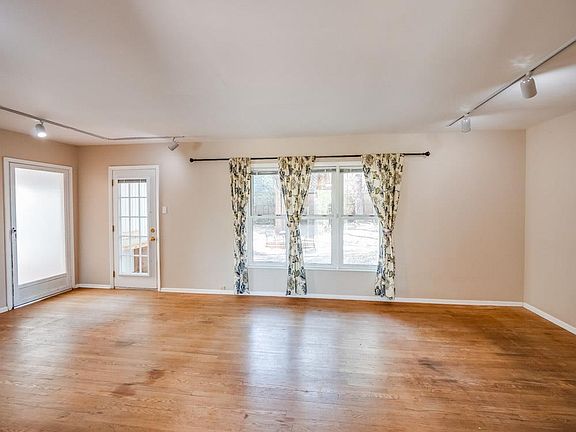 3rd image of 2165 45th St APT A
