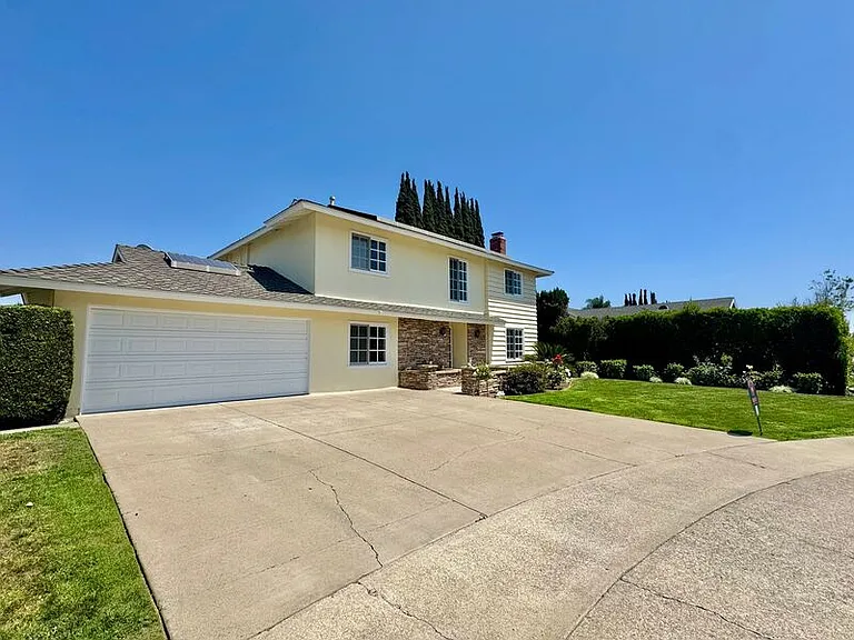 1530 Rogue St — Photo 24
