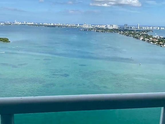 4th image of 1800 N Bayshore Dr APT 3505