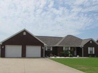 1037 W McIntosh Ave, Checotah, OK 74426