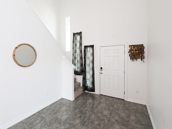 2nd image of 5625 Encanto Dr