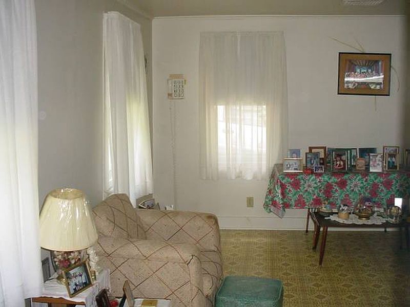 4th image of 55 POWDER MILL Road