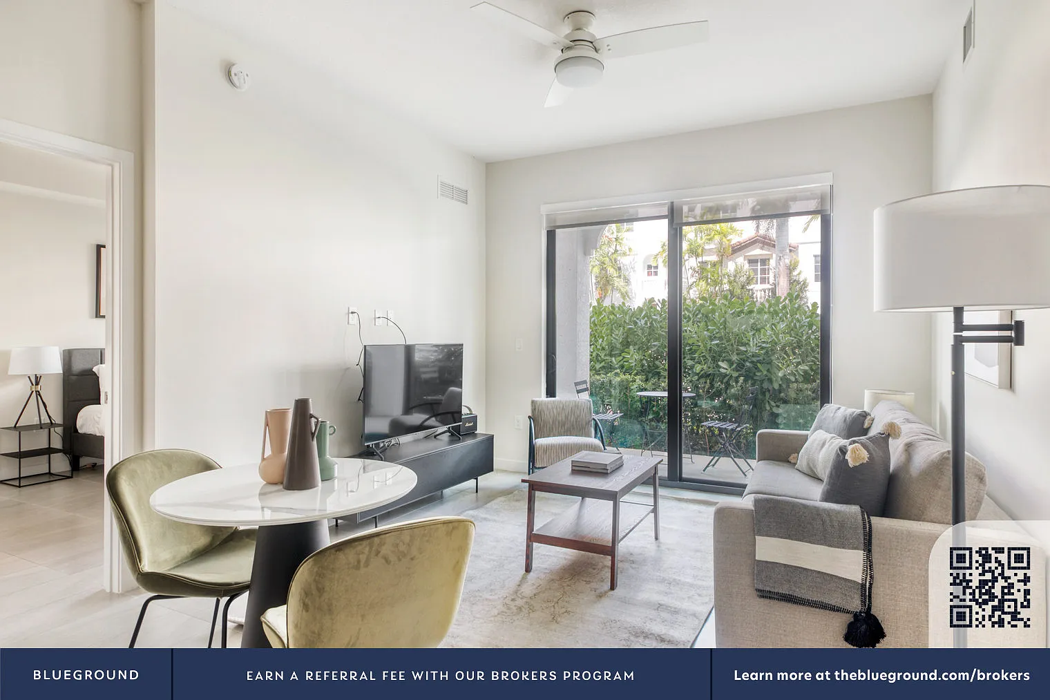 2 bed, 2.0 bath, 1112 sqft, $3,560 — Photo 3