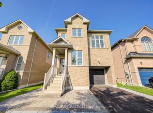 61 Wilf Morden Rd, Whitchurch Stouffville, ON L4A0K1