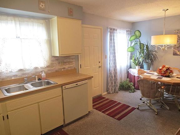 4th image of 1416 Bairstow Ct
