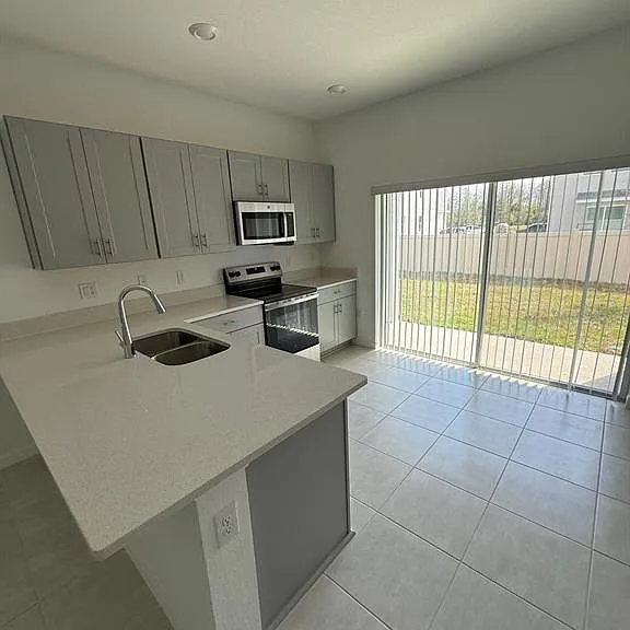 3208 Skyline Loop — Photo 6
