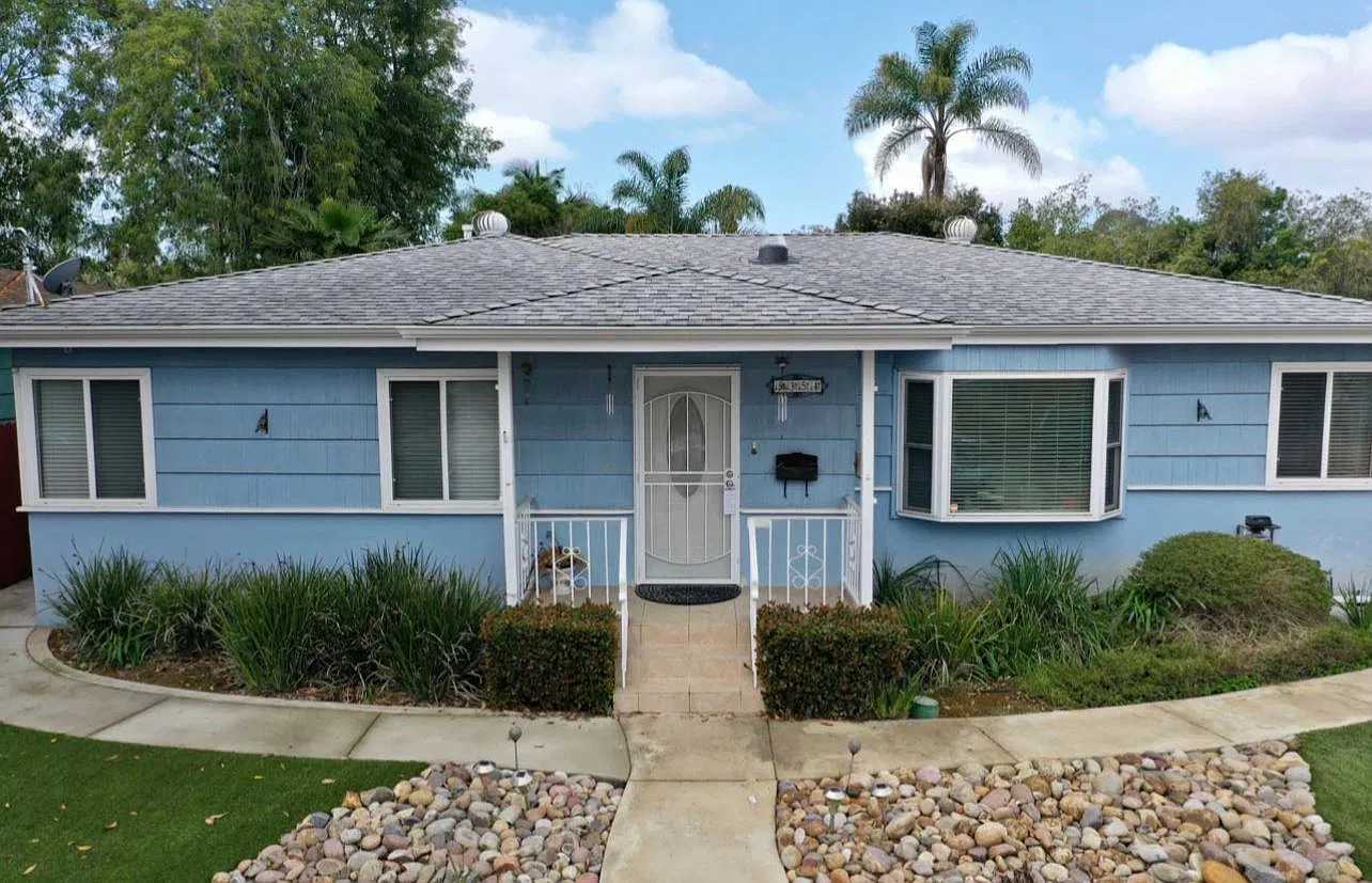 5354 E Falls View Dr — Photo 1