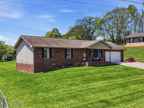 3rd image of 267 Michal Ln