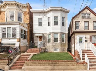 11-18 123rd St, College Point, NY 11356