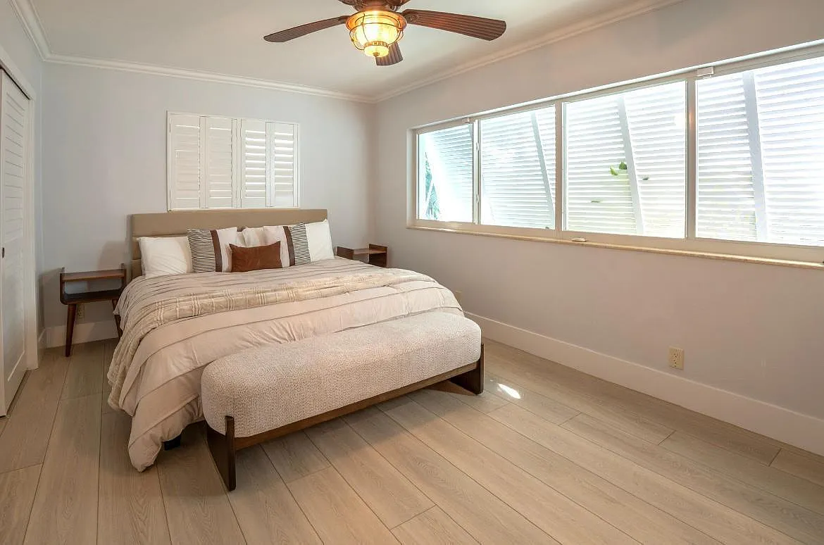 3 bed, 2.0 bath, 2288 sqft, $25,000 — Photo 2