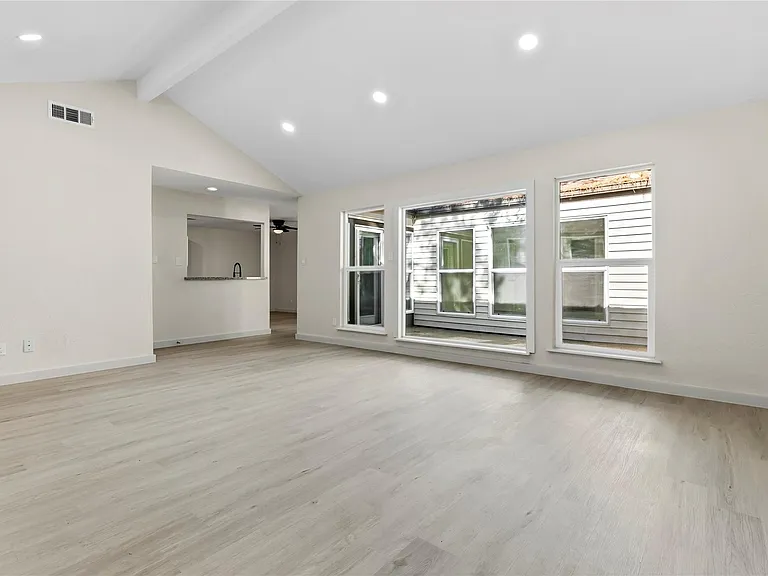 13414 Ravensway Dr — Photo 3
