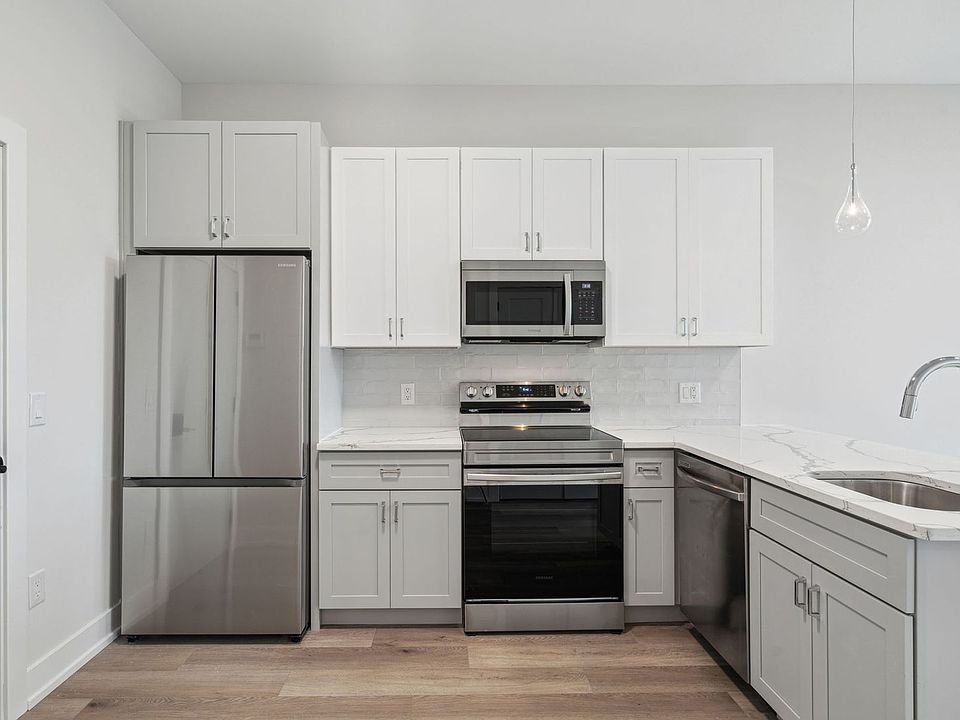1st image of 342 W Girard Ave #507
