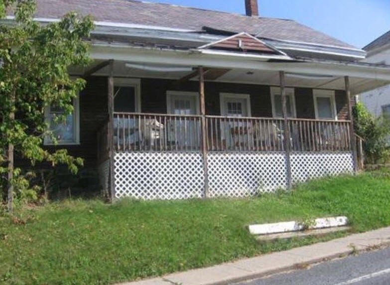 2nd image of 52 Lake George Ave