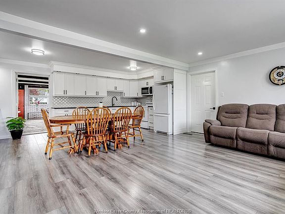 2nd image of 1852 Service Rd