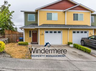 125 NE Melrose Dr, Oak Harbor, WA 98277
