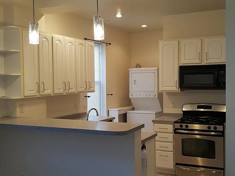 1401 Hull St #1 — Photo 1