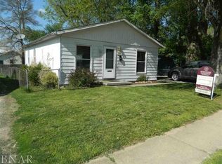 1607 Iowa St, Bloomington, IL 61701