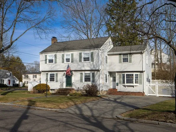 4 Plymouth Cir, Melrose, MA 02176