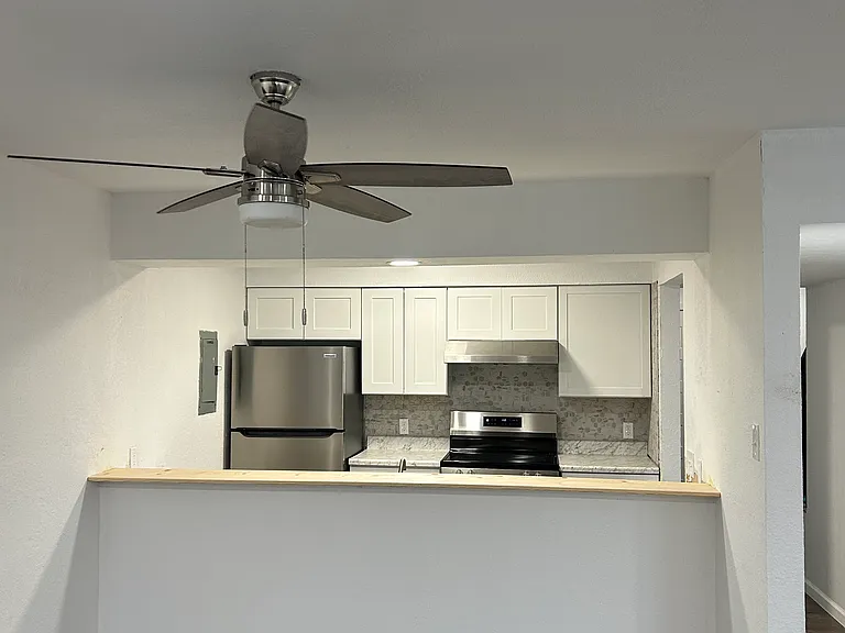 Oak Forest Dr — Photo 3