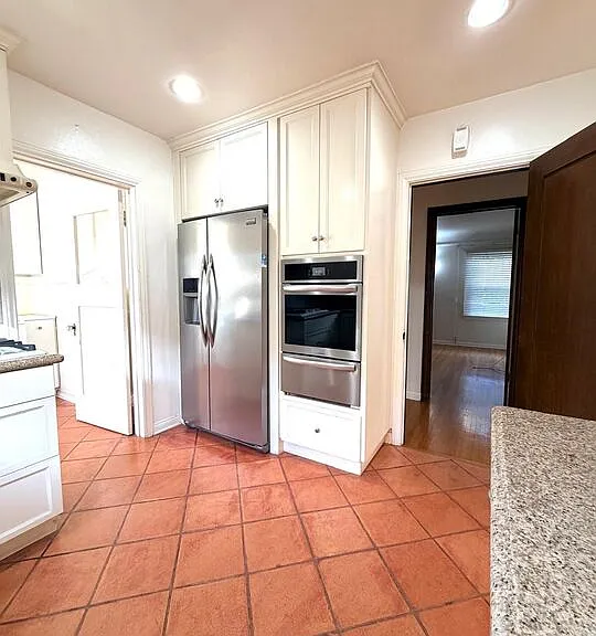 2342 Selby Ave — Photo 15