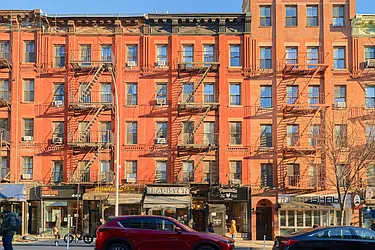 790 Ninth Avenue in Hell&#39;s Kitchen