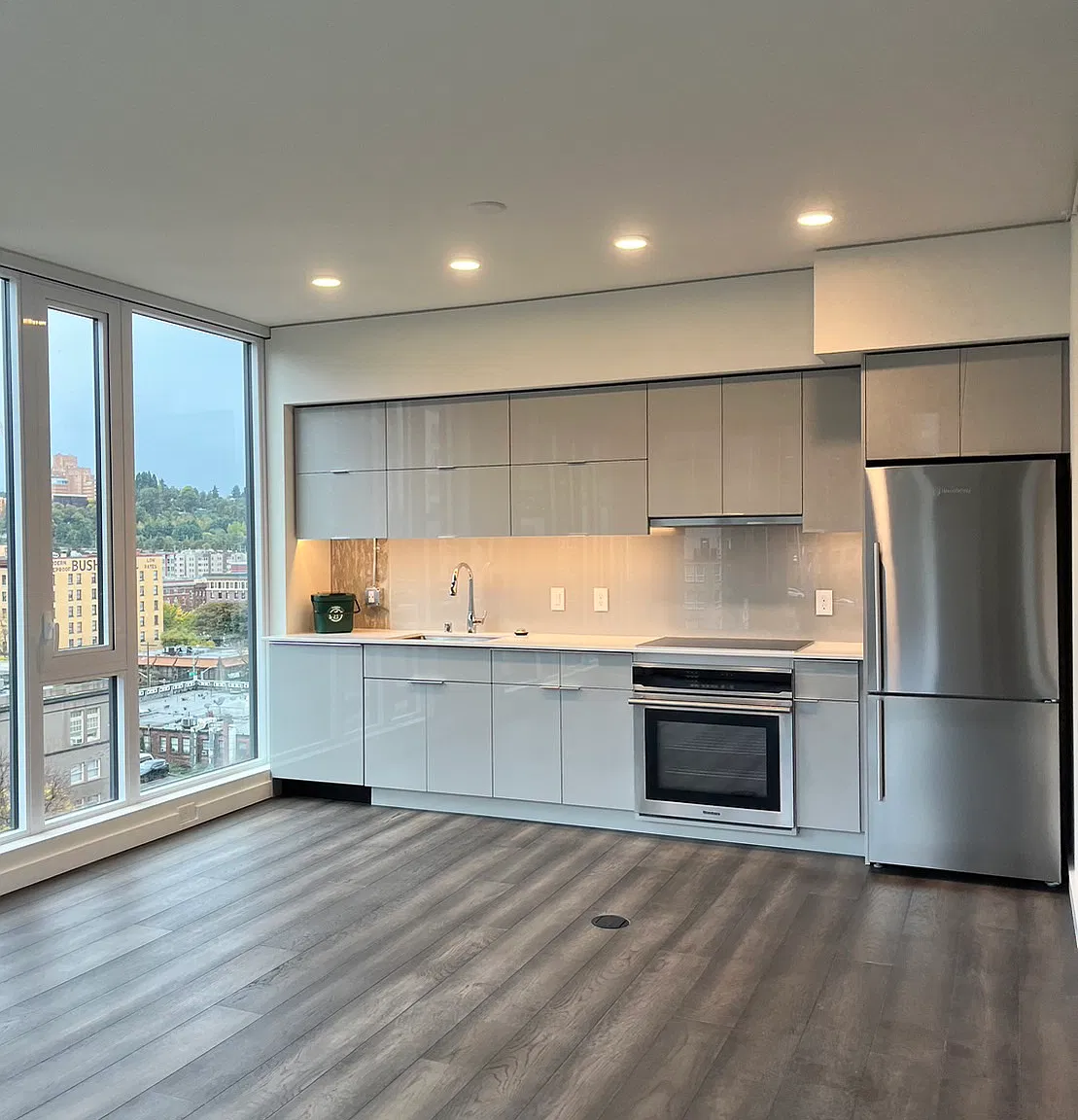 2 bed, 980 sqft, $3,100 — Photo 4