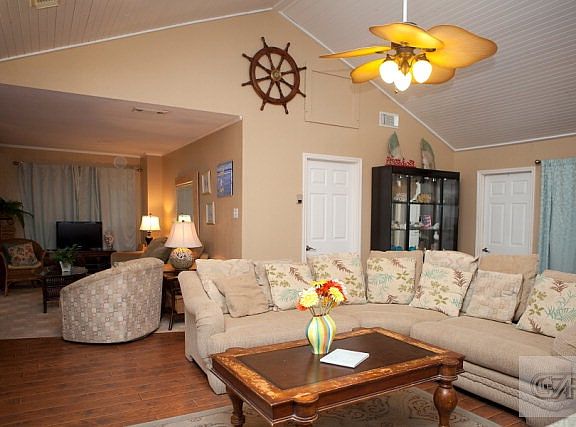 5th image of 16639 Jamaica Beach Rd