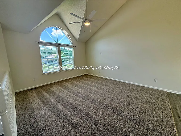 1708 NE Stonewood Dr — Photo 8