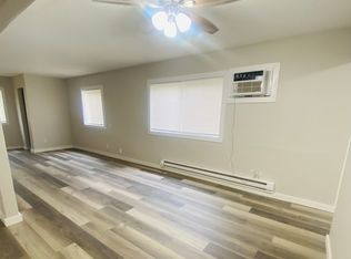 Cedar Crest Apartments, Waterloo, IA 50703