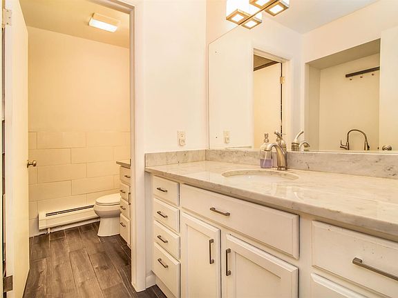 5th image of 1201 Island Dr APT 203