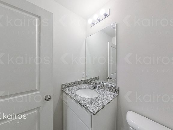 5th image of 718 Kalmia Pl SE