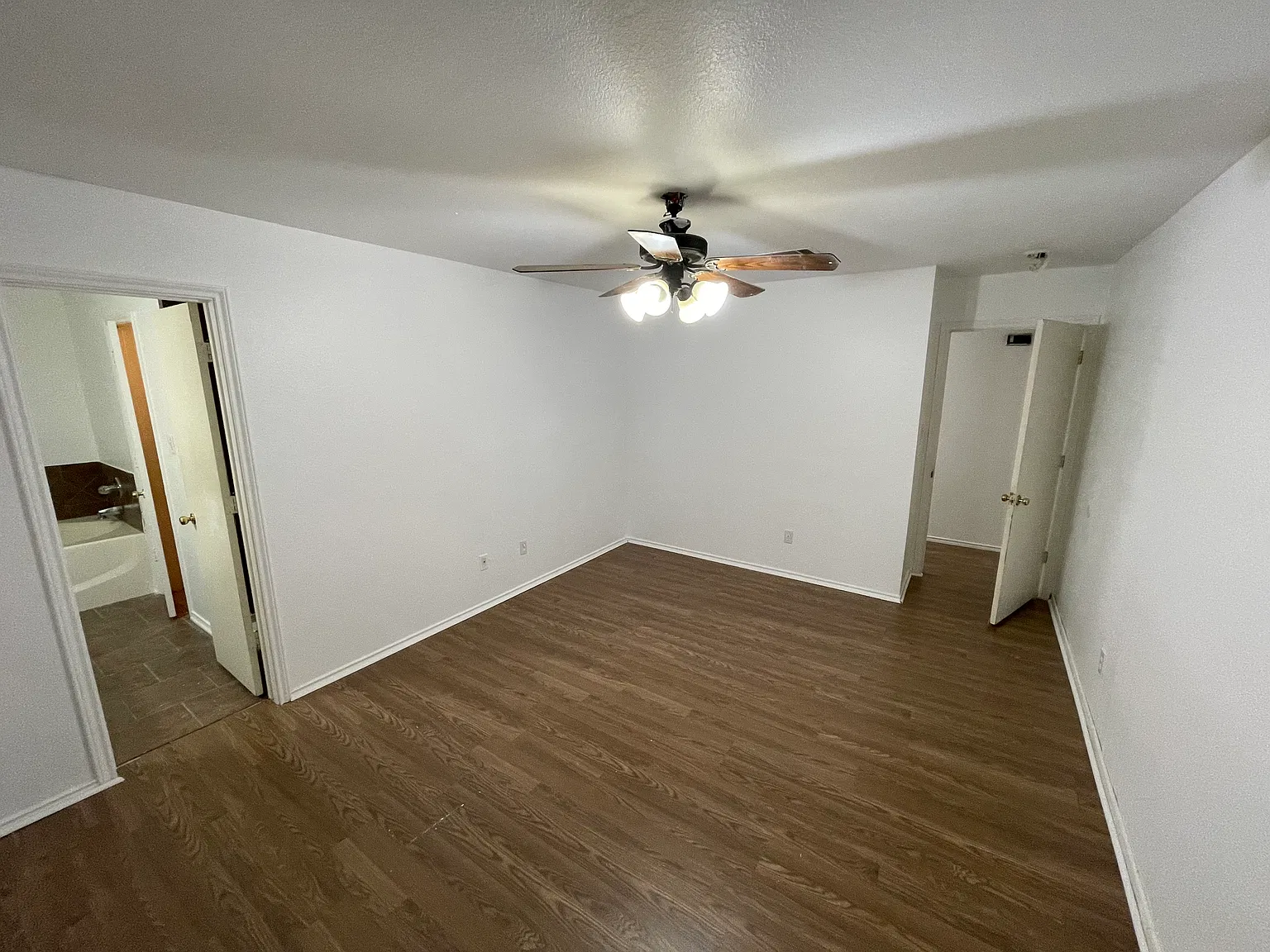 3 bed, 1445 sqft, $1,800 — Photo 4