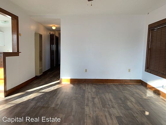 3rd image of 21220 SE 44th St