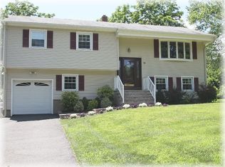 19 White Birch Rd, Morristown, NJ 07960