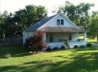 2406 Parkwood Rd, Louisville, KY 40214