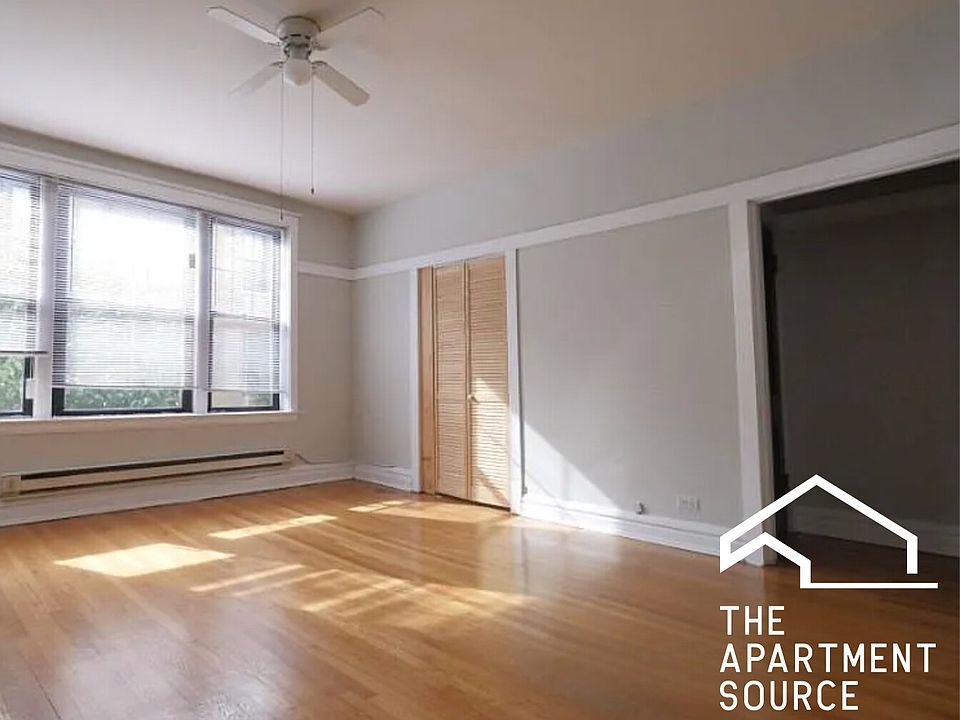 2nd image of 725 W Barry Ave #B1