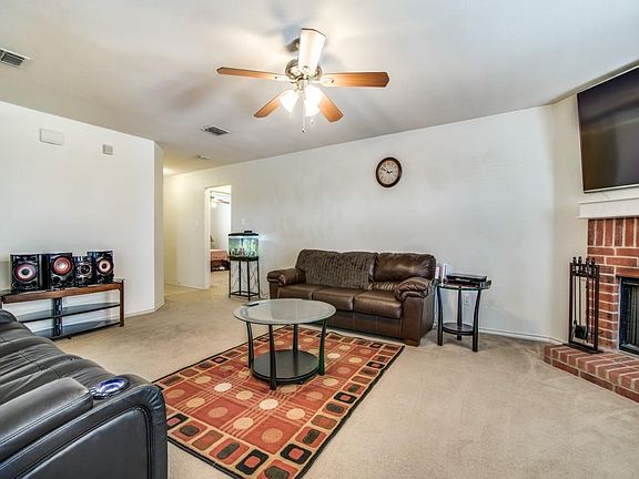 5th image of 2707 Lake Terrace Dr