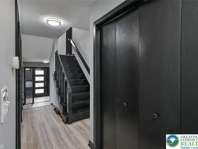 4410 Circle Dr — Photo 24