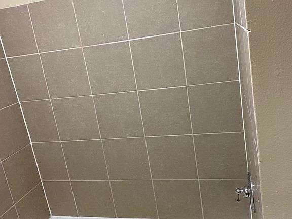 4th image of 645 Grand Ave APT 1