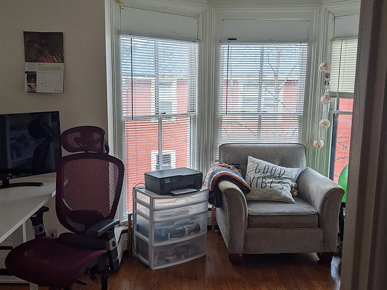 927 E State St #2R — Photo 5