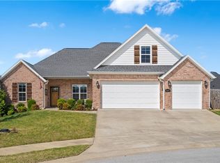 807 Via Sangro Rd, Springdale, AR 72762