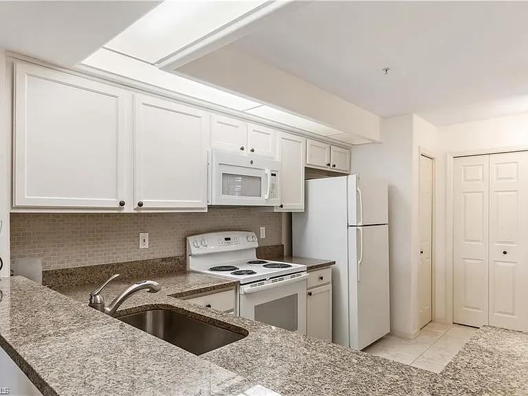 13640 Worthington Way #1905 — Photo 8