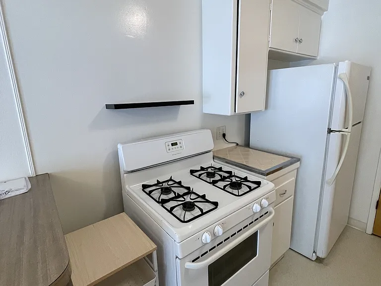 3355 Manning Ave #17 — Photo 8